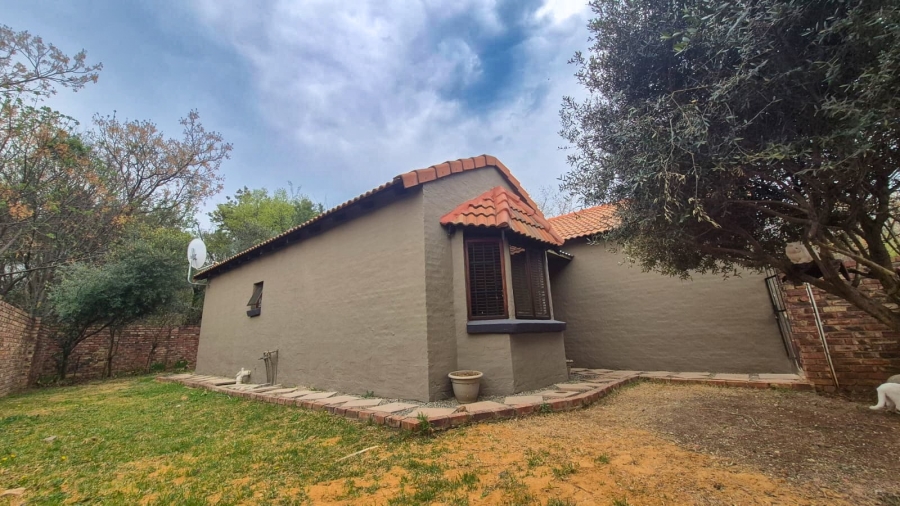 3 Bedroom Property for Sale in Mooivallei Park North West